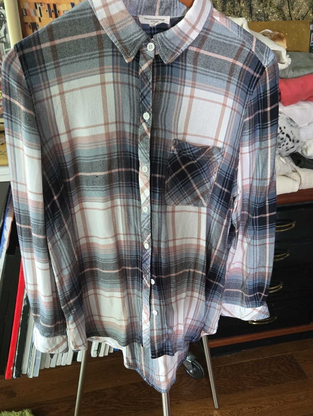 beachlunchlounge Plaid Button-Up Blouse in Pink, Gray, White